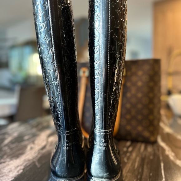 Louis Vuitton Monogram Splash High Rubber Rain Boots - Picture 3 of 5